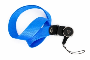 Šňůrka na mobilní telefon s plastovým zámkem, šířka 2 cm, barva tmavě modrá