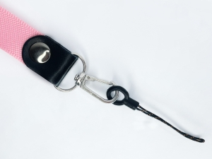 Šňůrka na mobilní telefon s karabinou, šířka 2 cm, barva světle růžová