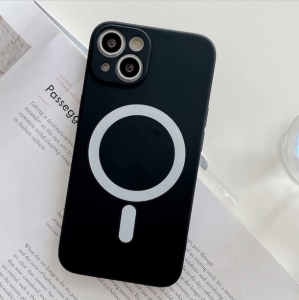 MagSilicone Case iPhone 15 Plus Black