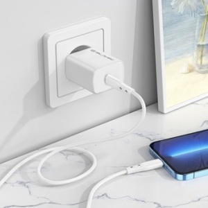 Cestovní nabíječ Blavec, USB-C, PD 30W, bílá