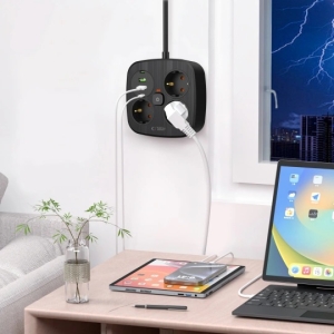 Cestovní nabíječ TechProtect PCS3X4, 2x USB, 2x USB C, 3x zásuvka, délka kabelu 200cm, barva černá