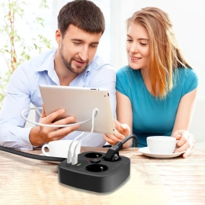 Cestovní nabíječ TechProtect PCS3X4, 2x USB, 2x USB C, 3x zásuvka, délka kabelu 200cm, barva černá