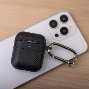 Pouzdro pro Apple AirPods 4 s ANC, carbon black
