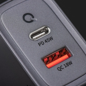Nabíječka telefonu Forcell F-Energy GaN USB C + USB A QC4.0 PD 45W, šedá