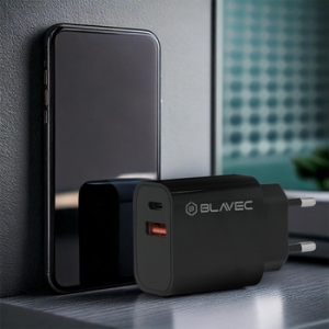 Cestovní nabíječ Blavec, 1x USB A, 1x USB C, PD 20W, QC 3.0, černá